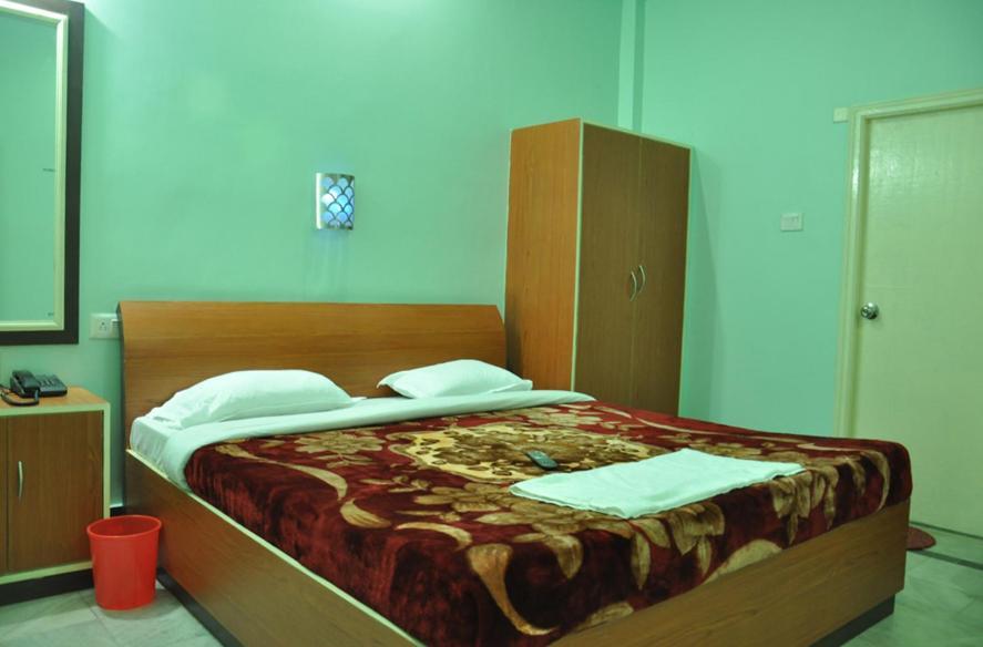 Hotel Kiran Palace 瓦拉纳西 客房 照片