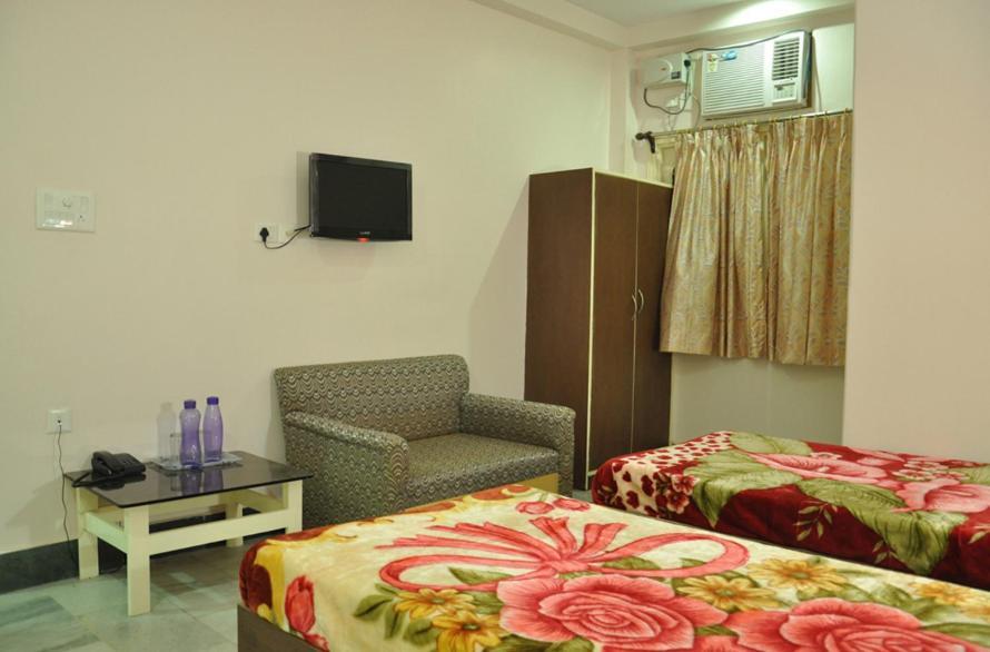Hotel Kiran Palace 瓦拉纳西 外观 照片